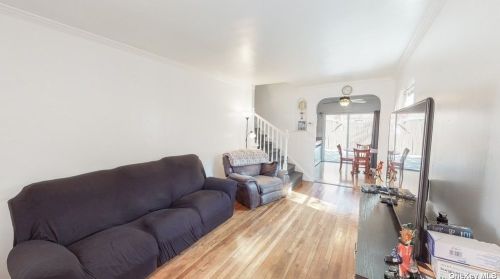 135-27 224th St, Jamaica, NY 11413-1477