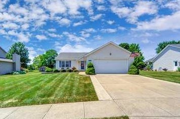 1261 Woodline Dr, Marysville, OH 43040-8523