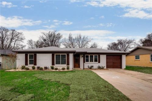 1009 Billie Ruth Ln, Hurst, TX 76053-4119
