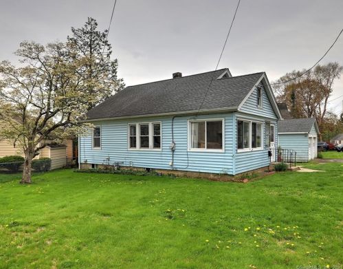 22 Crescent Dr, Milford, CT 06460-5030