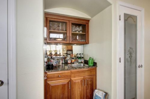 8675 Tennis Club Ct, Elk Grove CA  95624-3291 exterior