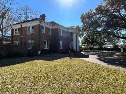 907 Morton St, Richmond TX 77469-3076 exterior