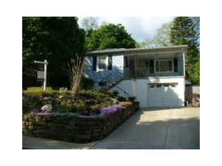 716 Walnut St, Crescent, PA 15046-5432