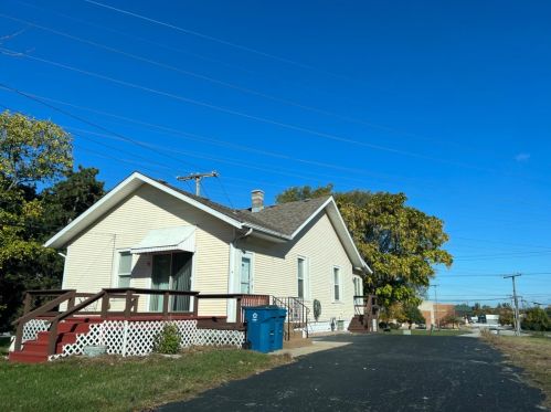 2418 Ridge Rd, Hammond, IN 46322-1564