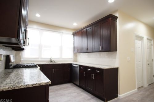 18 Mckay Ave, East Orange NJ  07018-1004 exterior