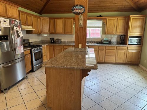 544 Sequoia Rd, Hayward CA  94541-6119 exterior