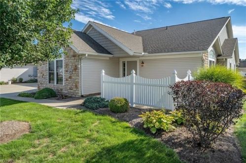 291 Woodbury Cir, West Lebanon, OH 44618-9319