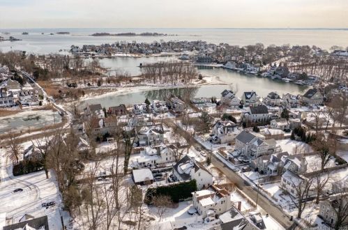 17 Crockett St, Norwalk CT  06853-1610 exterior