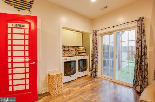 15935 Greymill Manor Dr, Haymarket VA  20169-4927 exterior