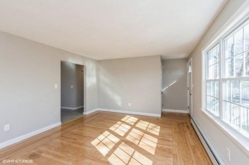 400 England St, Cumberland RI  02864-7211 exterior