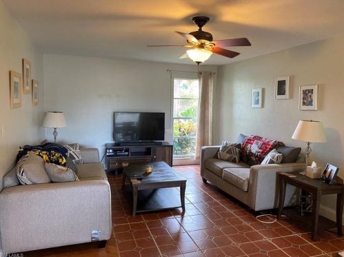 4707 Lakewood Blvd, Naples, FL 34112-5021