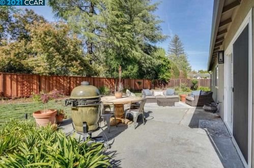 519 Navajo Pl, Danville CA  94526-5135 exterior