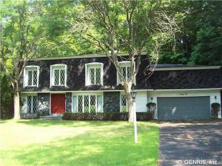 62 Mountain Rd, Rochester, NY 14625-1817
