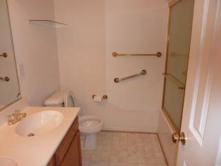 118 Chanticlair Dr, Yorktown VA  23693-5706 exterior