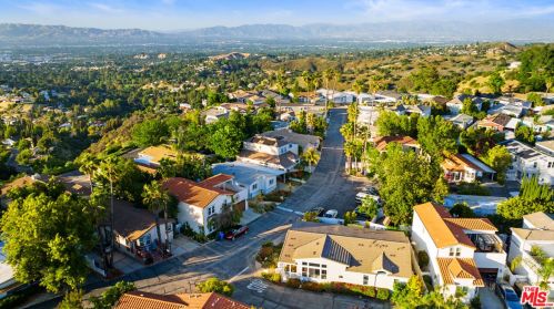 154 Navajo Ln, Topanga CA  90290-4451 exterior