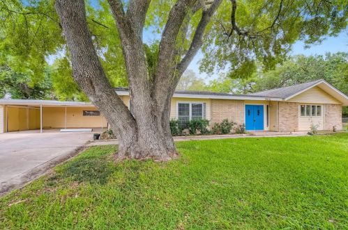 3307 Pecha Ln, Richmond, TX 77471-8630