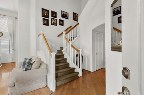 30508 Park Vista Dr, Santa Clarita CA  91384-3795 exterior