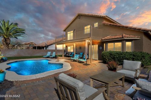 7646 Zircon Crystal Dr, Tucson, AZ 85747-5733