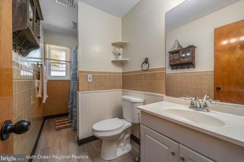 401 Sea Bright Rd, Lacey NJ  08731-4950 exterior