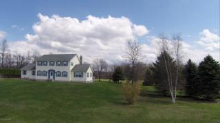 208 Jackson Rd, Wilkes Barre, PA 18708-8010