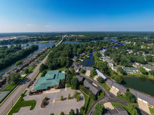 524 Rivers Edge Ct, Mishawaka IN 46544-4173 exterior