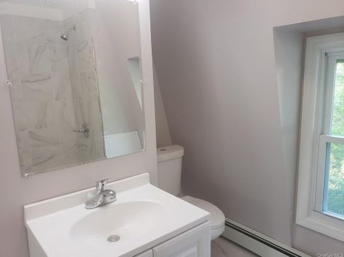 2 Plattekill Rd, Marlborough NY  12542-6023 exterior