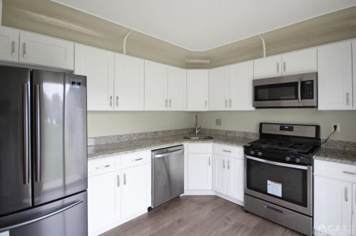 173 Chippenham Ct, Piscataway NJ  08854-6215 exterior