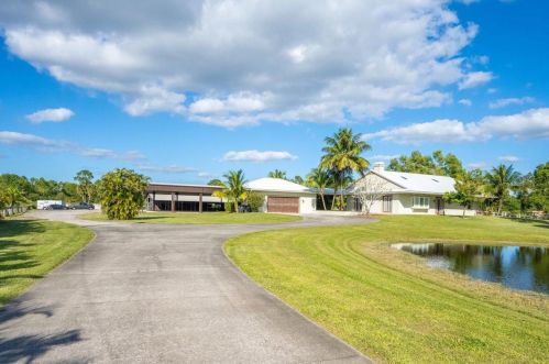 19301 Capet Creek Ct, Town Of Loxahatchee Groves, FL 33470-2322