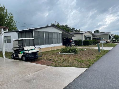 4175 Rolling Oaks Dr, Winter Haven, FL 33880-1637