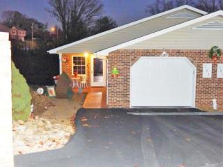 703 Teasel Dr, Kingsport, TN 37660-3297