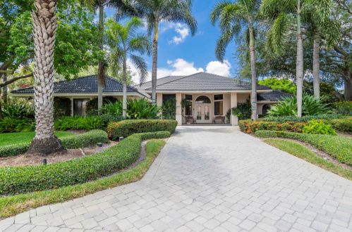 201 Thornton Dr, West Palm Beach, FL 33418-8036
