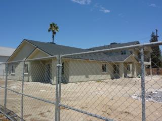 2828 Mccall Ave, Conejo CA  93662-2811 exterior