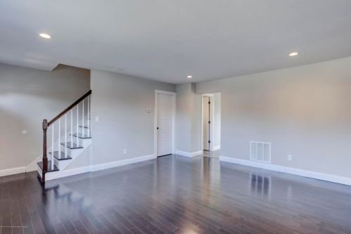 450 Lonna Ct, Bricktown, NJ 08724-7156