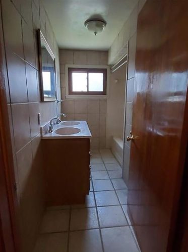 117 Sheridan Ave, New Castle PA  16105-2558 exterior