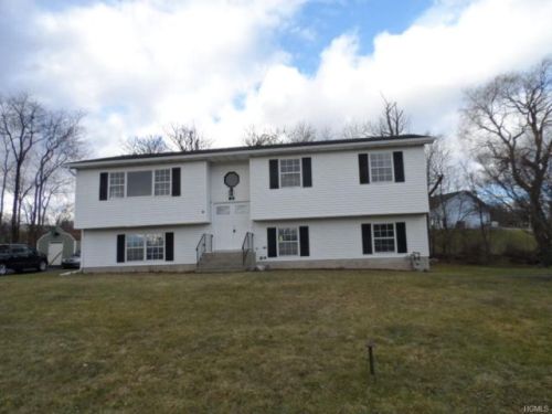 10 Patricia Rd, Middletown, NY 10941-1221
