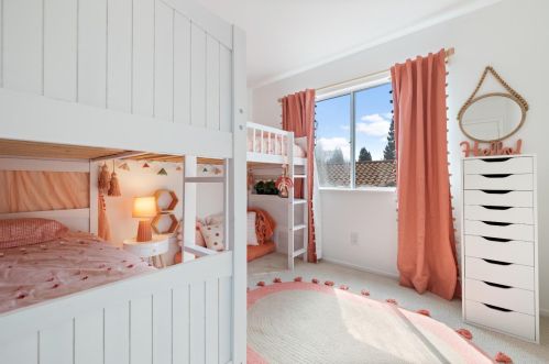 186 Baurer Cir, Folsom CA  95630-6786 exterior