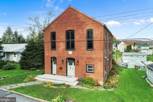 224 Orange St, Longlevel, PA 17368-1534
