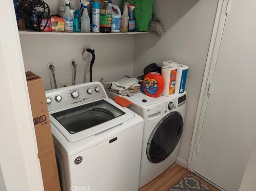 117 Racquet Clb Dr, Compton CA  90220-3181 exterior