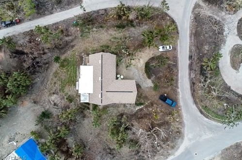 4752 Rue Helene, Sanibel FL  33957-2612 exterior