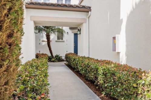 3747 Carmel View Rd, San Diego, CA 92130-3554