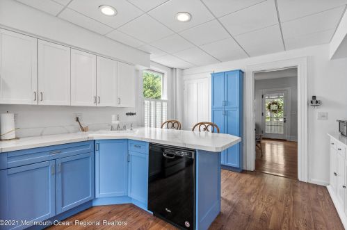 266 Spring St, Tinton Falls NJ  07701-2231 exterior