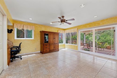 5807 Greens Dr, Riverside CA  92509-7327 exterior