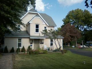 35 Penn St, Spring City PA  19475-1771 exterior