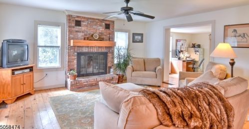 909 Greenville Rd, Wantage NJ  07461-3614 exterior