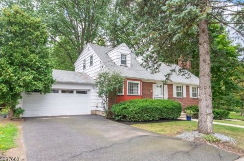 66 Ravine Ave, Nutley NJ  07110-2934 exterior