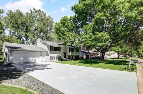 2740 Granite Ave, Saint Paul, MN 55128-3805