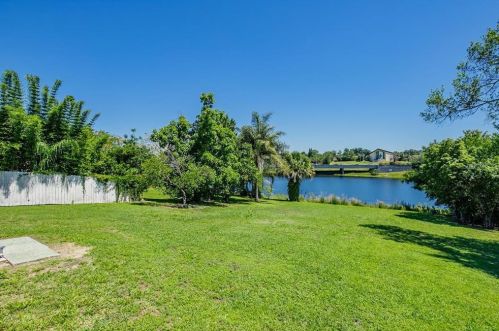 224 Lake Ina Dr, Winter Haven, FL 33884-1520