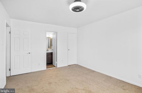 2172 Harbour Dr, Palmyra NJ  08065-1123 exterior