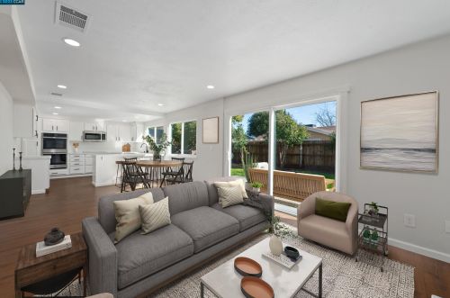 767 Tulare Dr, Vacaville CA  95687-6250 exterior