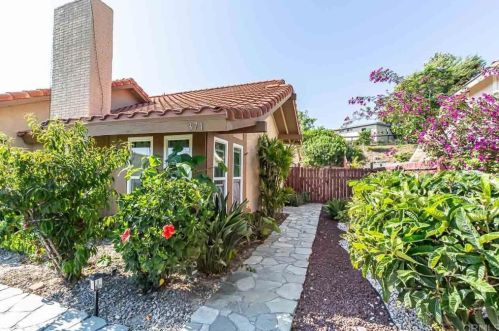 371 Dorsey Way, Vista, CA 92083-3071
